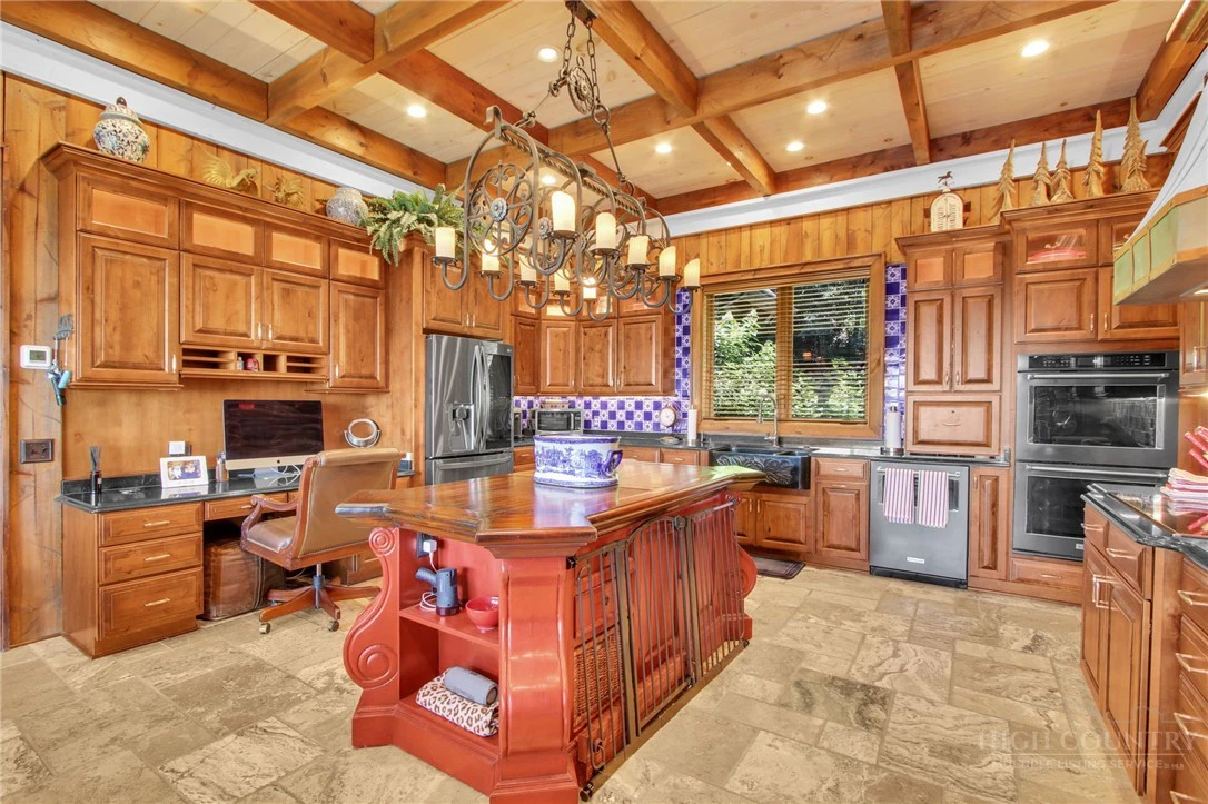 Image number 14 for the current listing
