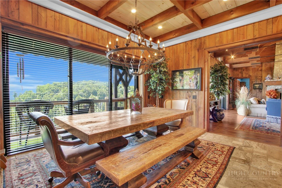 Image number 15 for the current listing