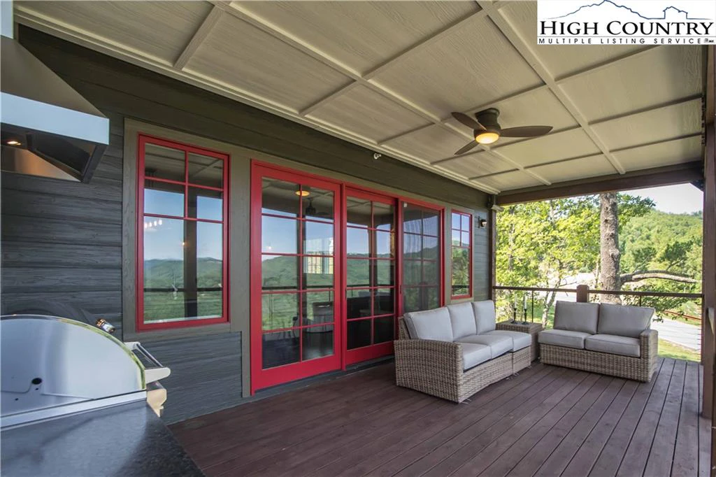 Image number 20 for the current listing