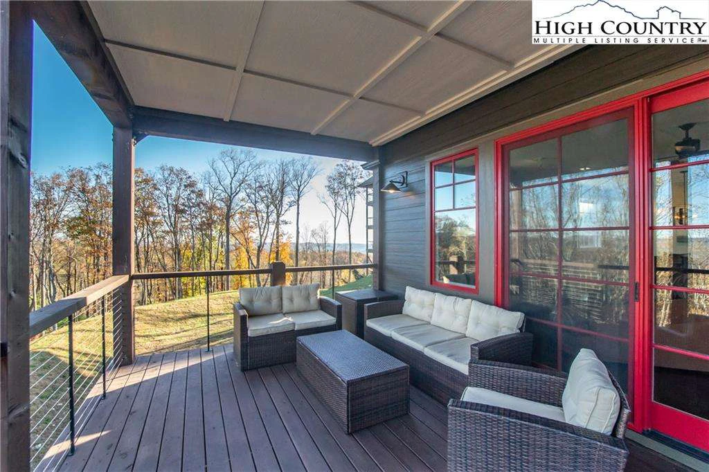 Image number 18 for the current listing