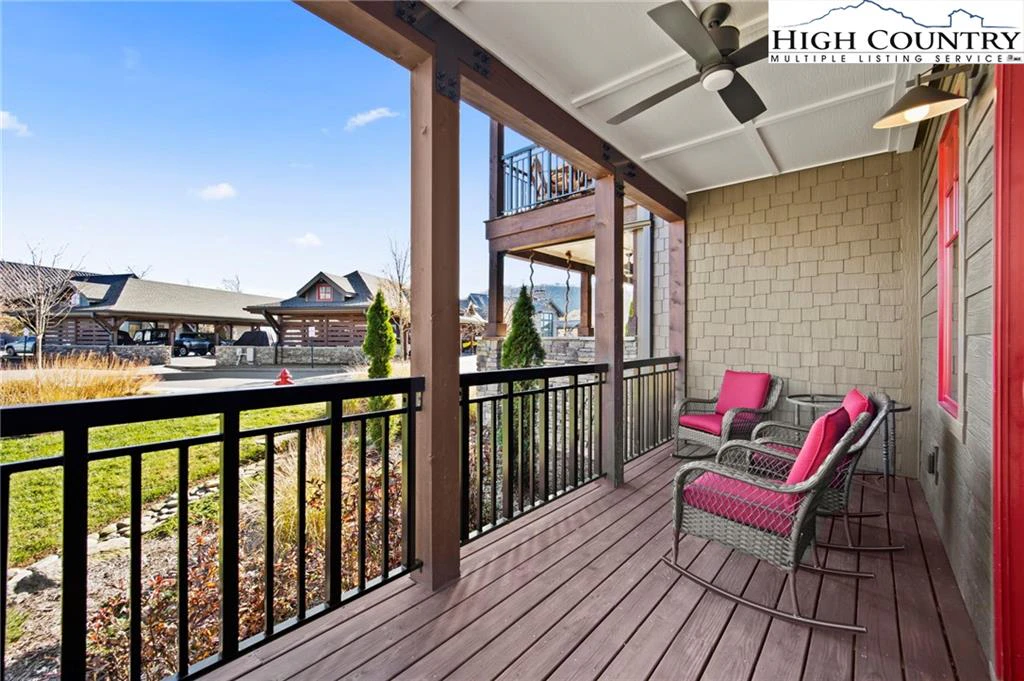 Image number 18 for the current listing