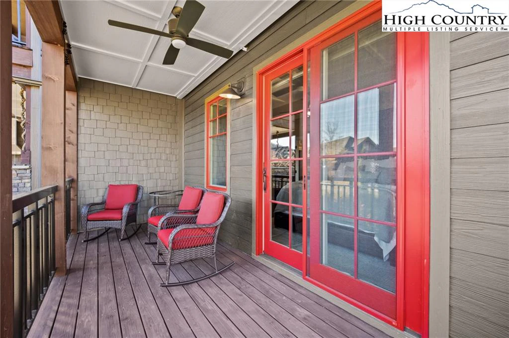 Image number 19 for the current listing