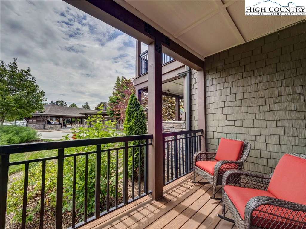 Image number 7 for the current listing