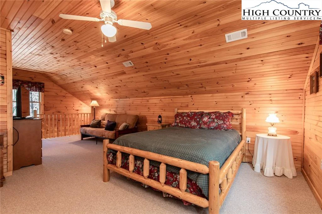 Image number 9 for the current listing