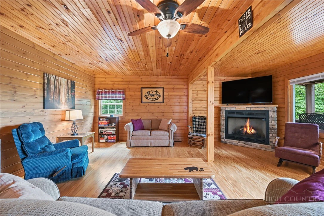 Image number 6 for the current listing