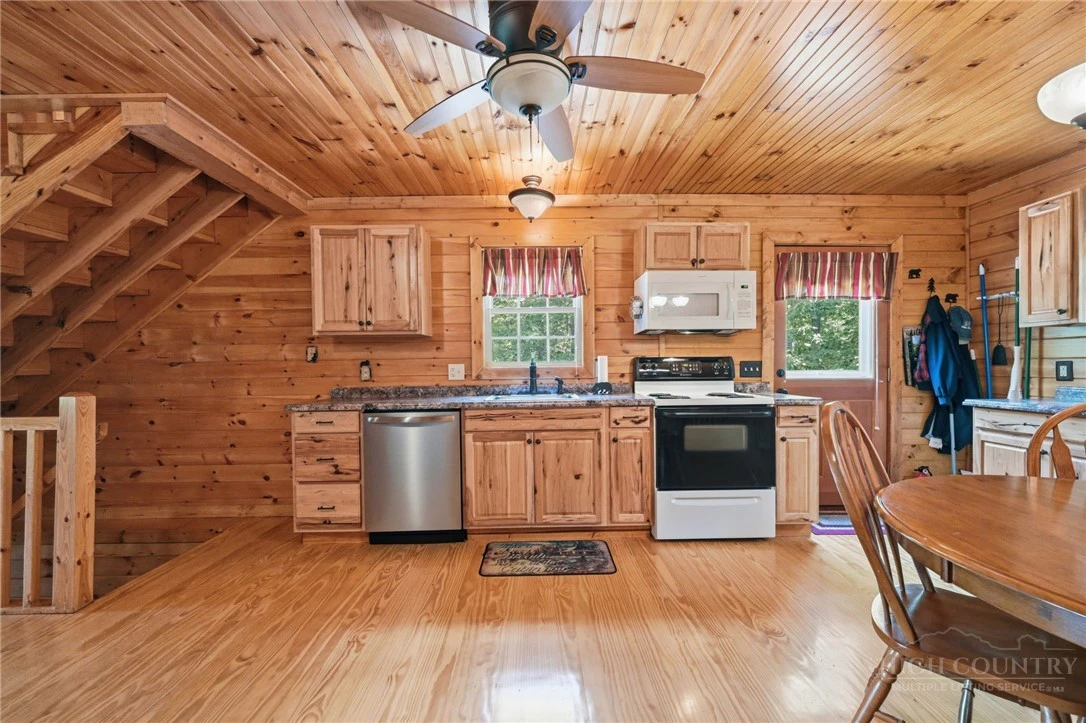 Image number 12 for the current listing