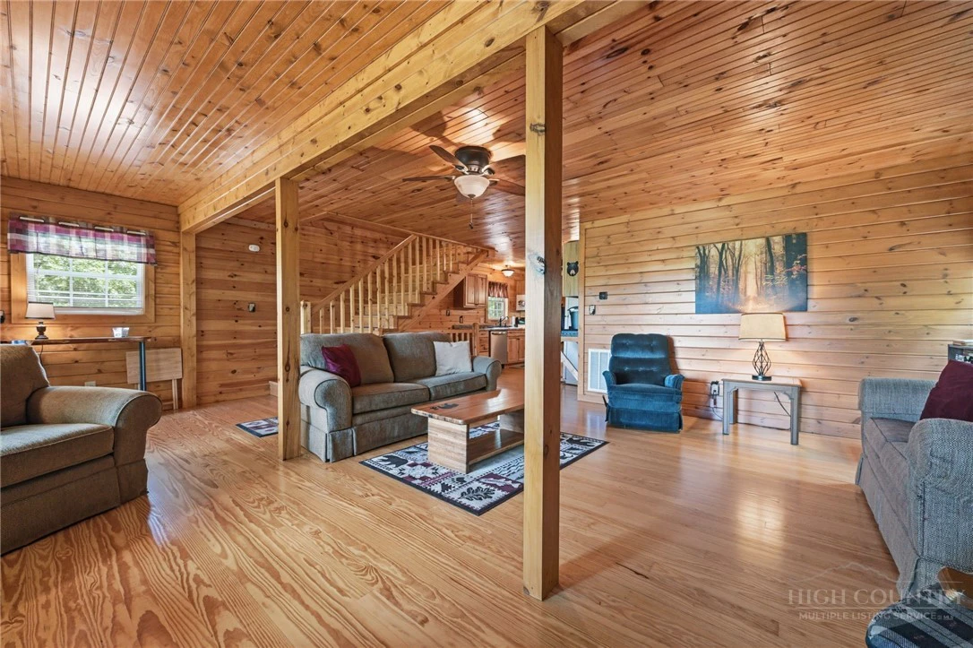 Image number 10 for the current listing
