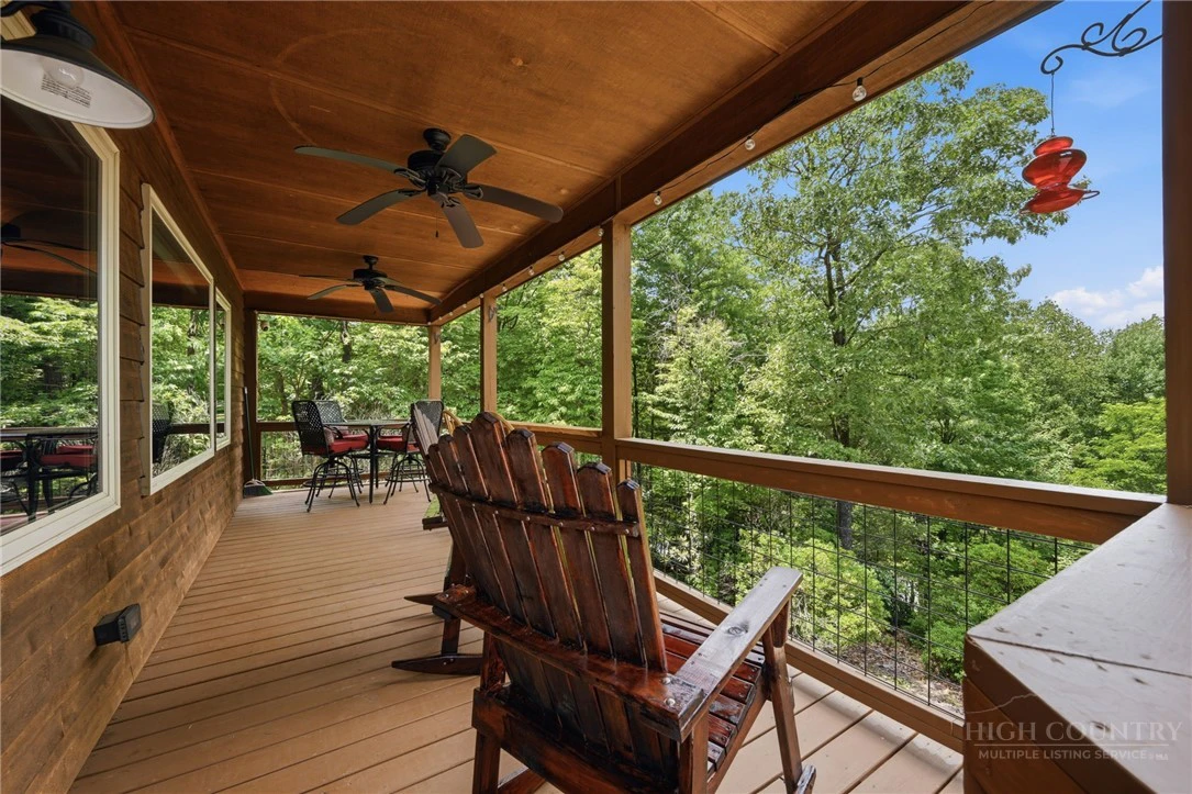 Image number 3 for the current listing
