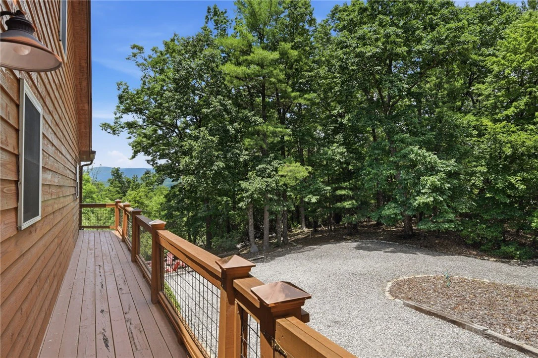 Image number 14 for the current listing