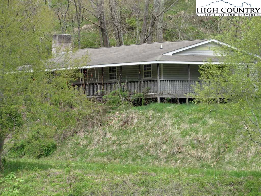 Image number 1 for the current listing