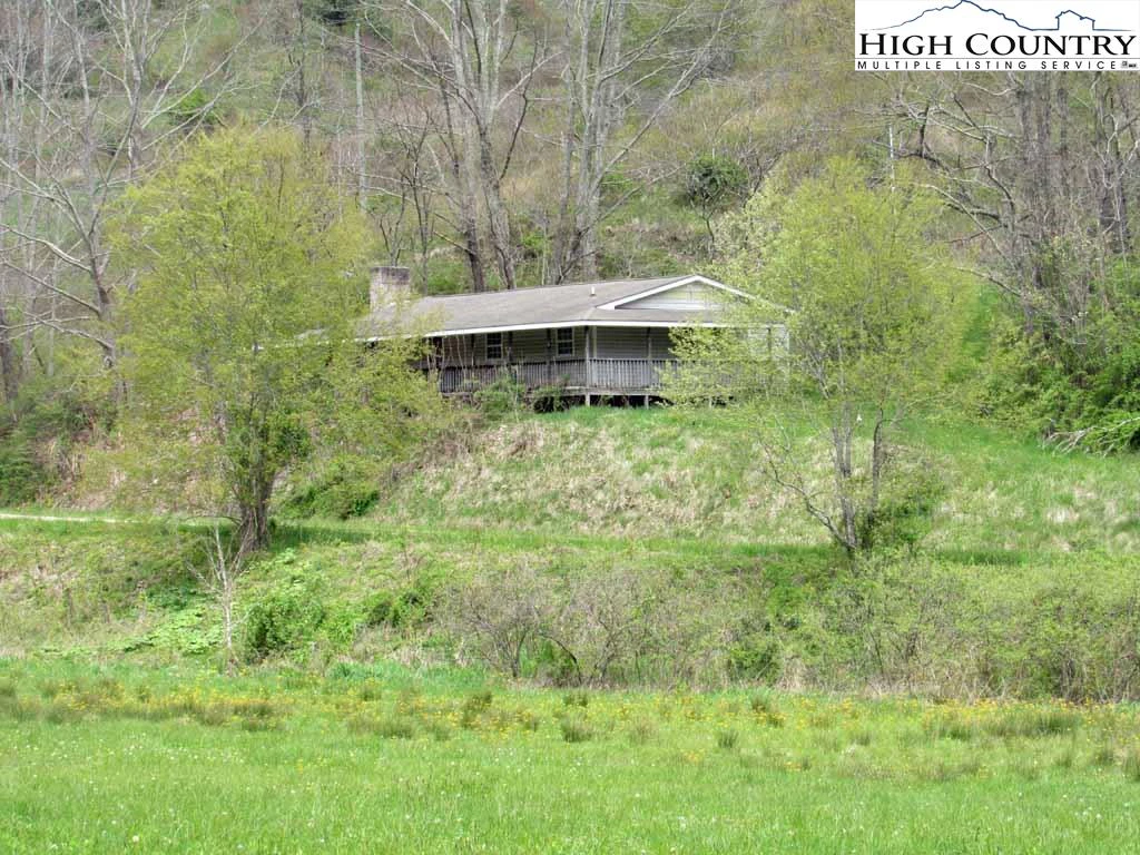 Image number 21 for the current listing