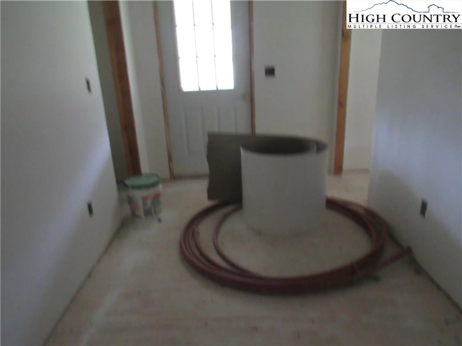Image number 18 for the current listing