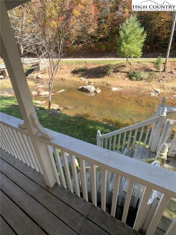 Image number 6 for the current listing
