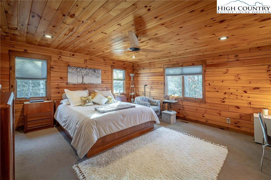 Image number 9 for the current listing