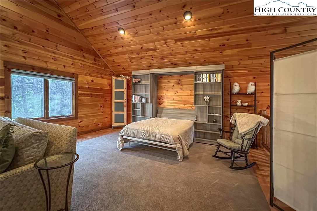 Image number 2 for the current listing