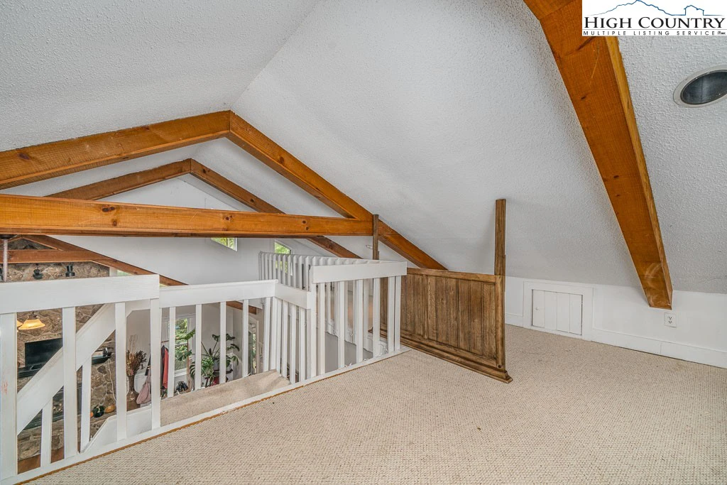 Image number 8 for the current listing