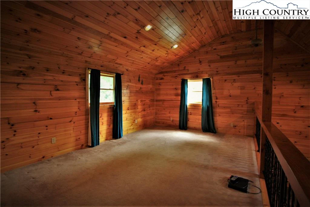 Image number 5 for the current listing