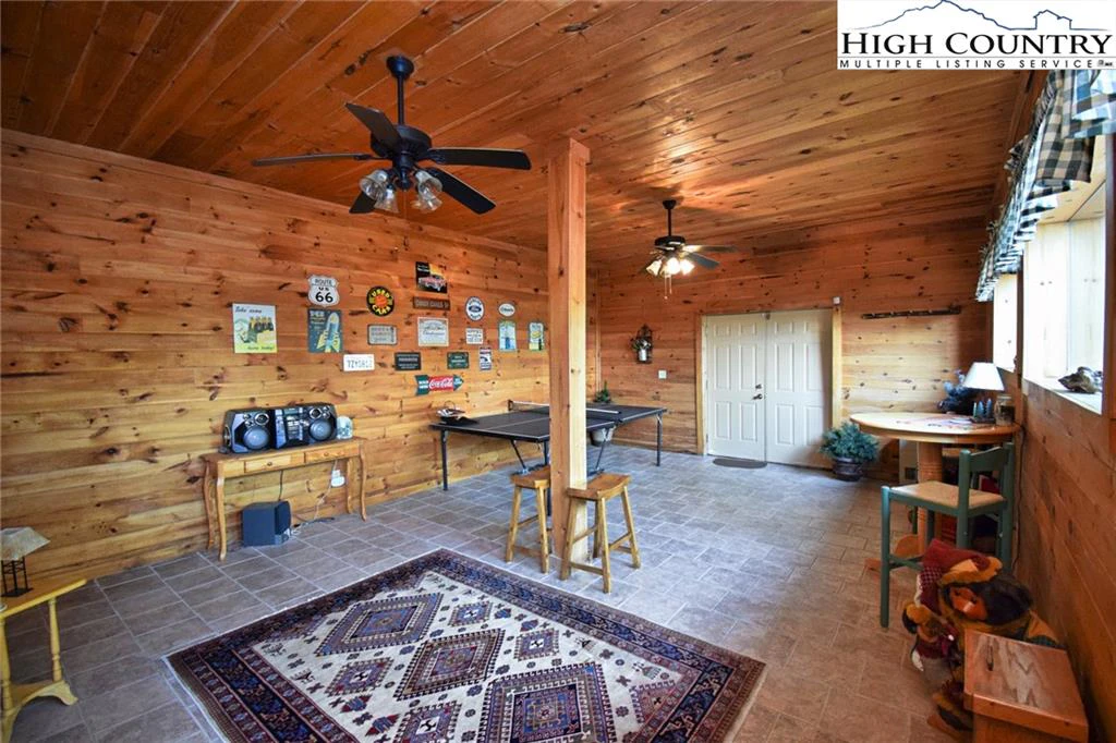 Image number 12 for the current listing