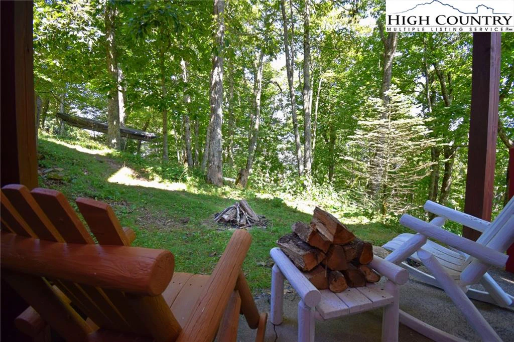 Image number 19 for the current listing