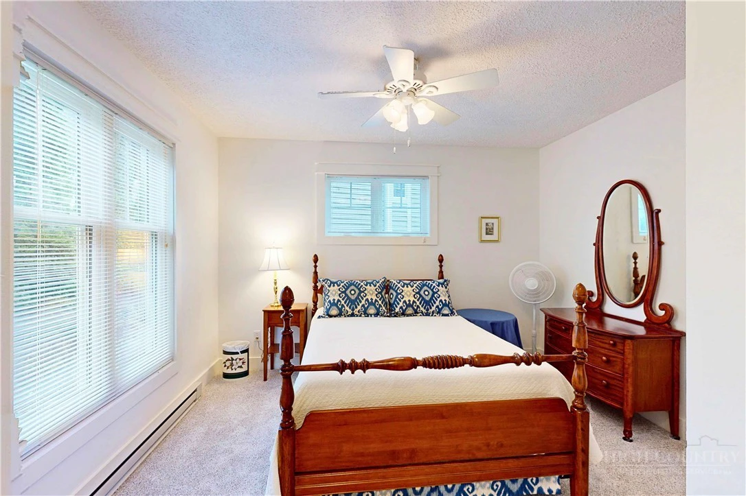 Image number 10 for the current listing
