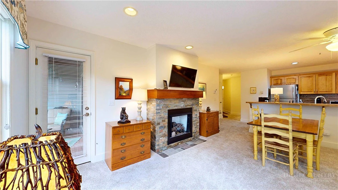 Image number 5 for the current listing