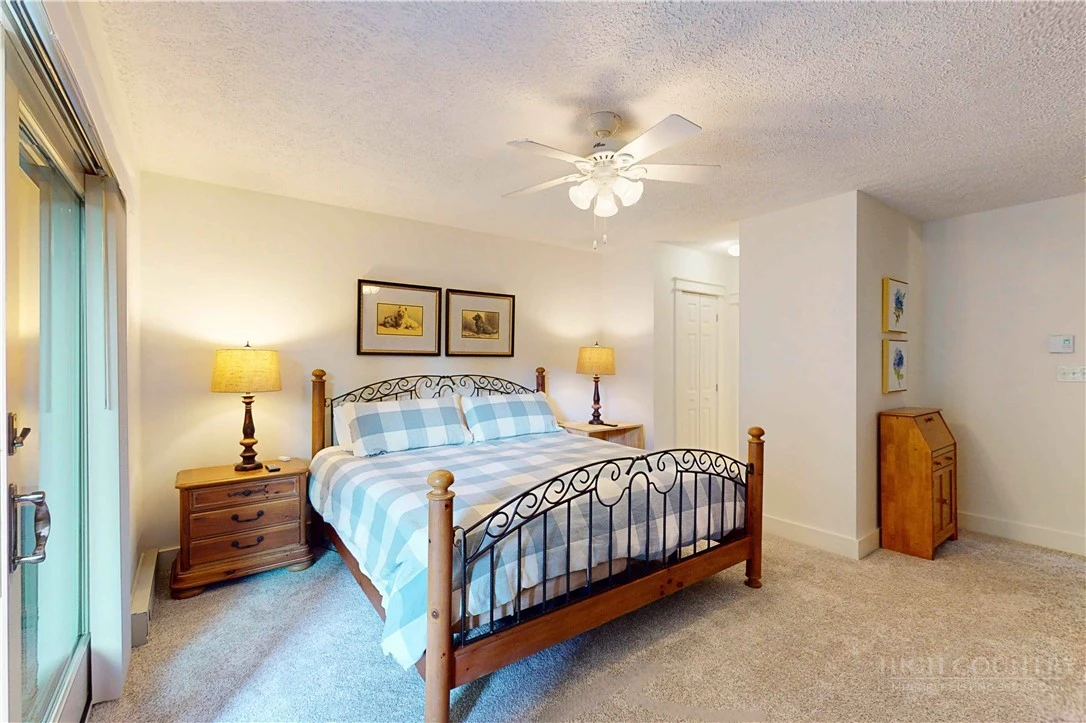 Image number 15 for the current listing