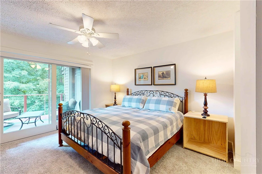 Image number 14 for the current listing