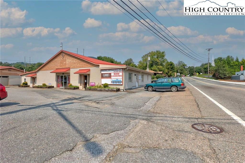 Image number 15 for the current listing