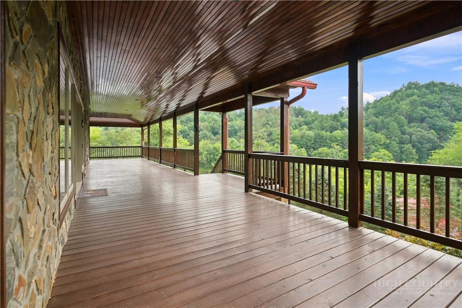 Image number 28 for the current listing
