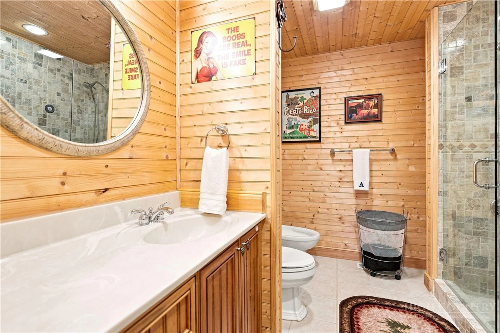 Image number 18 for the current listing