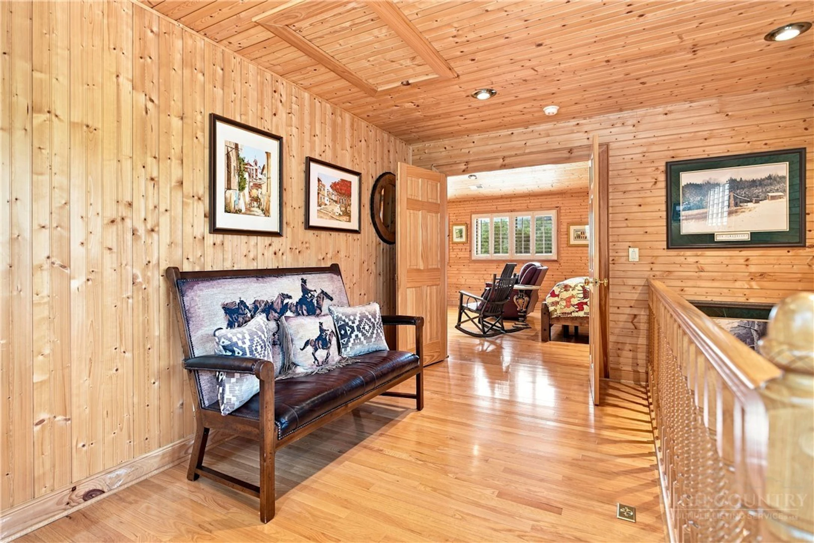 Image number 20 for the current listing