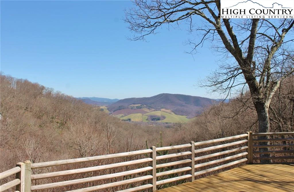 Image number 17 for the current listing