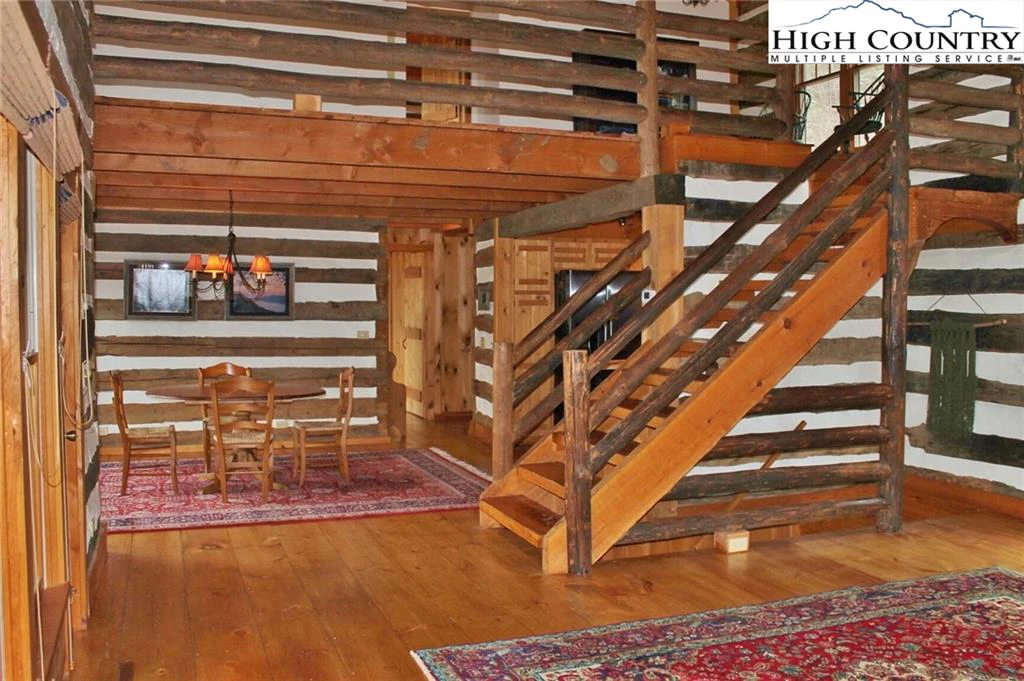 Image number 14 for the current listing