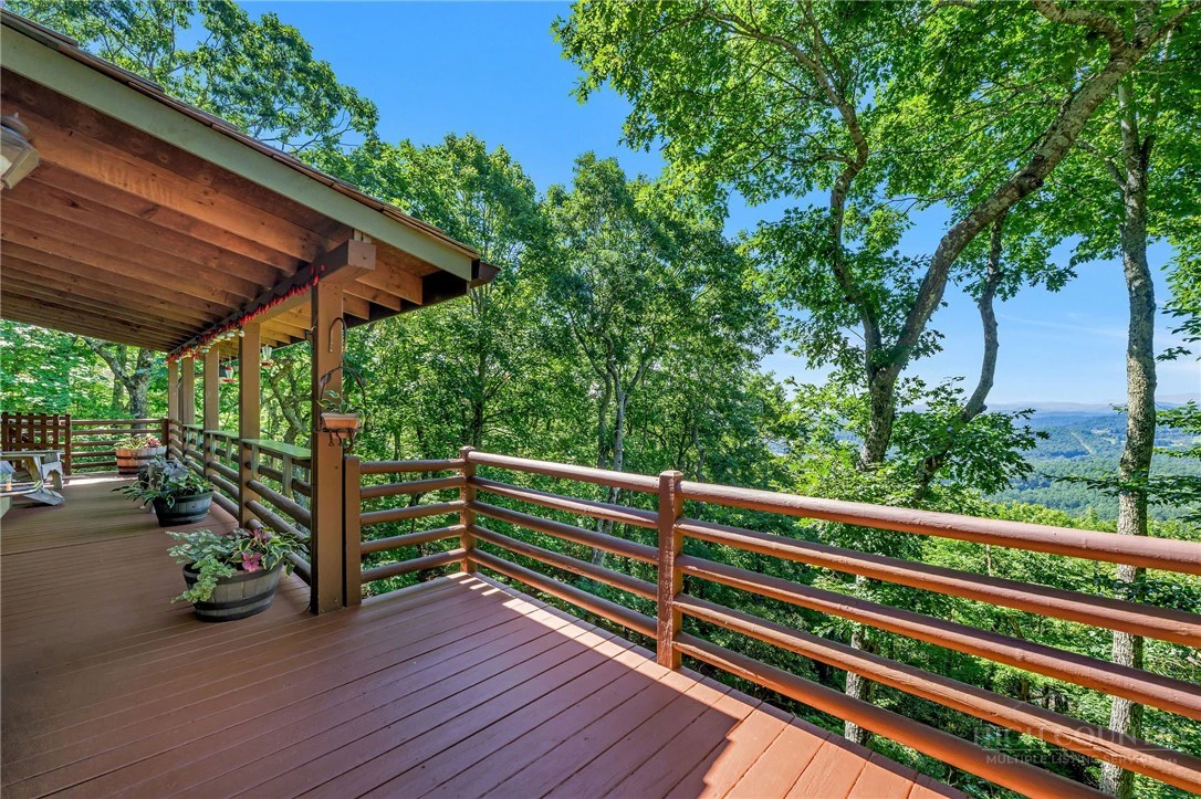 Image number 9 for the current listing