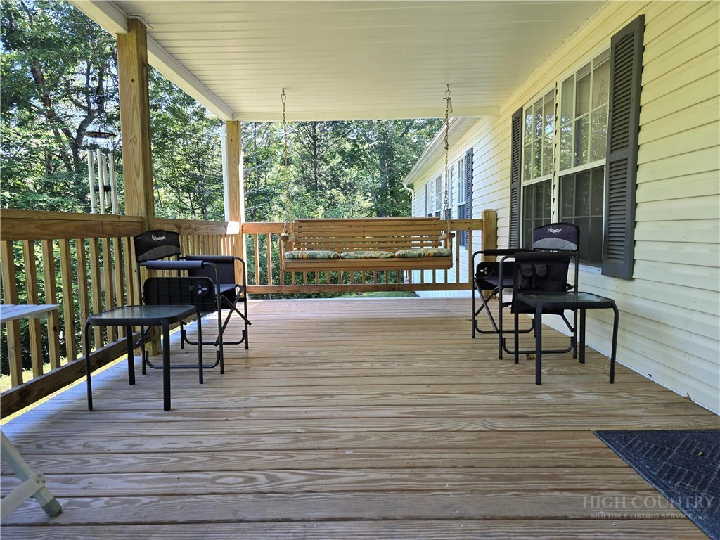 Image number 4 for the current listing
