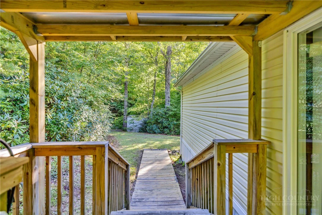 Image number 8 for the current listing