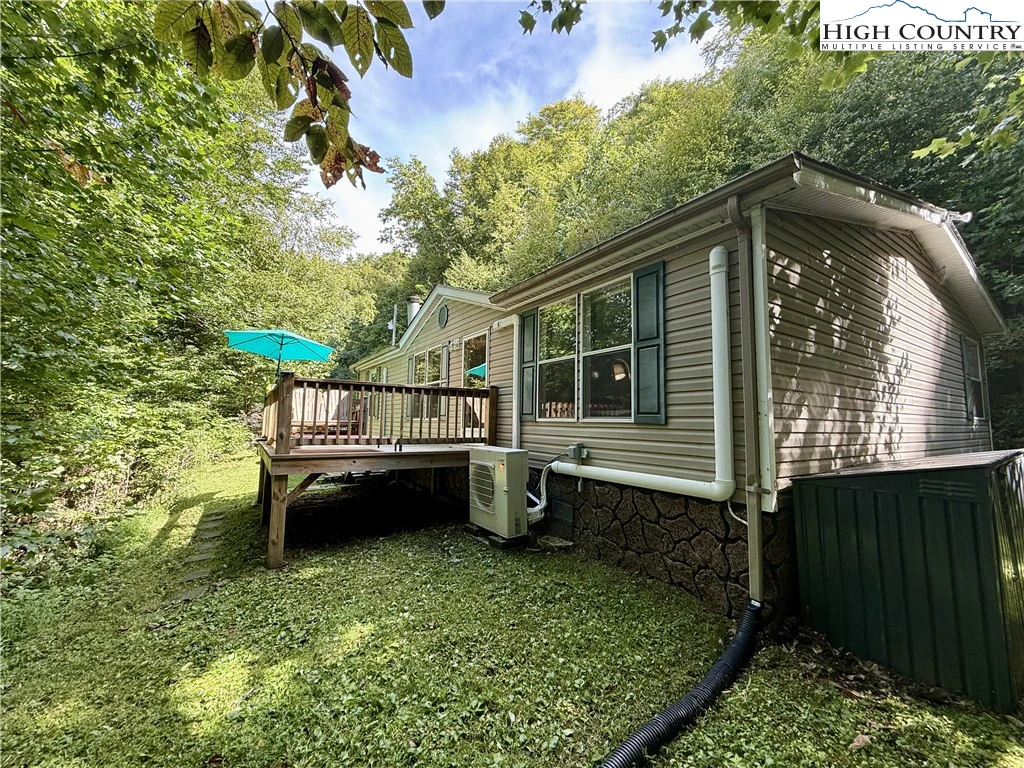 Image number 21 for the current listing