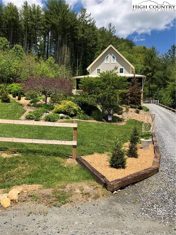 Image number 1 for the current listing