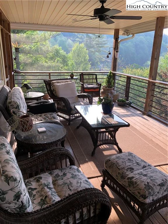 Image number 21 for the current listing