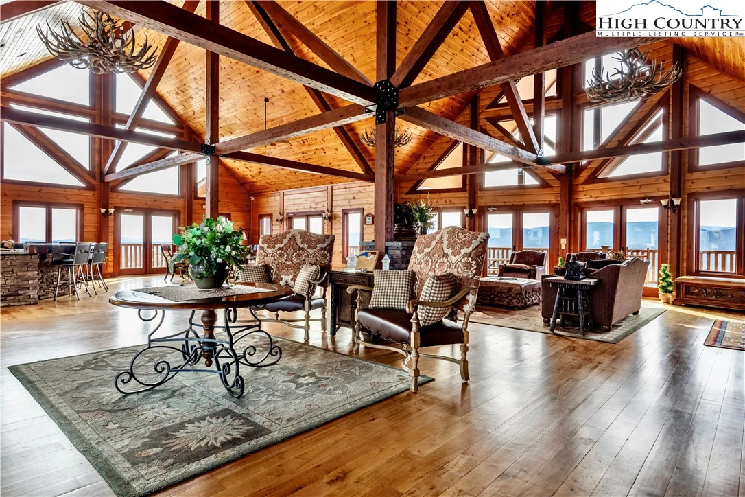 Image number 7 for the current listing