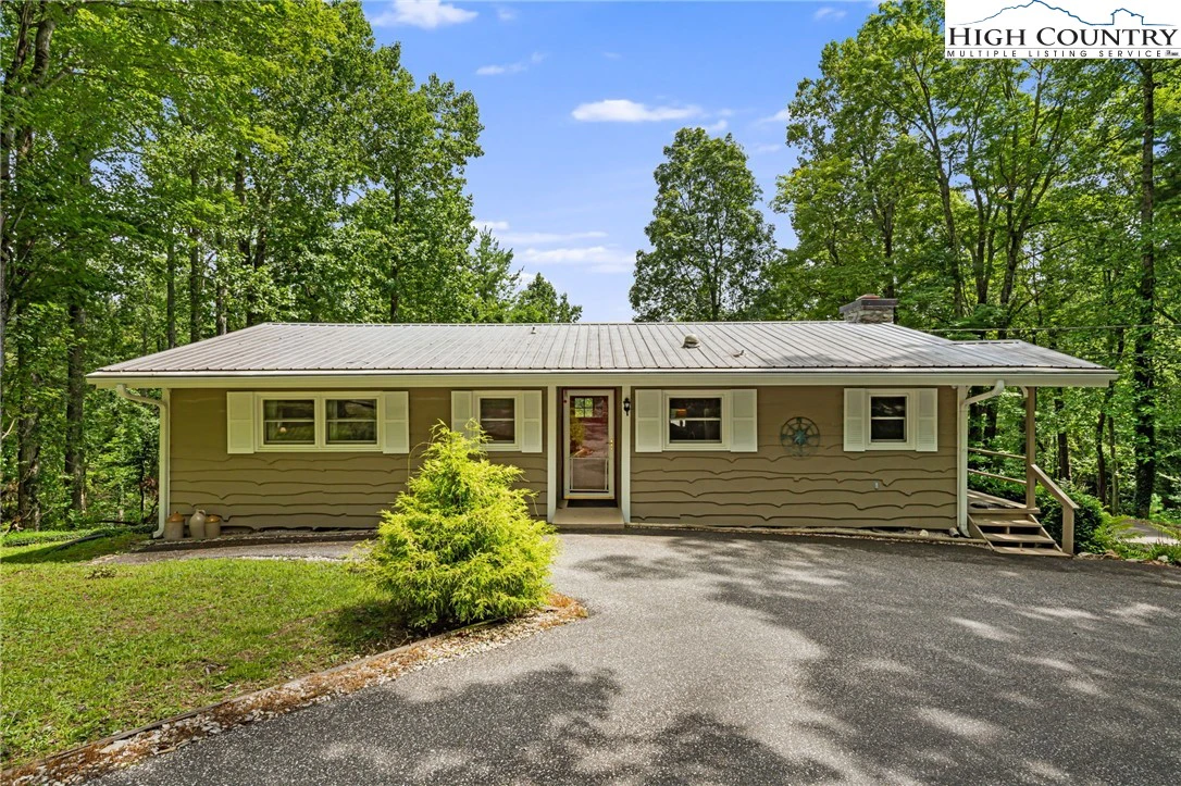 Image number 7 for the current listing