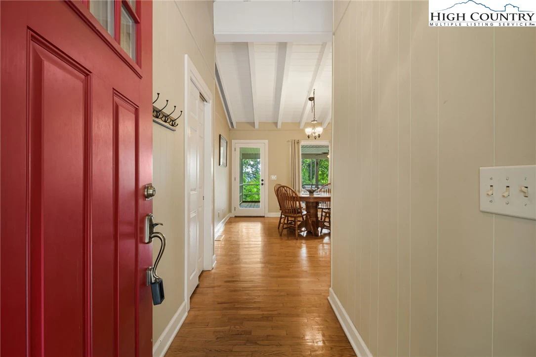 Image number 6 for the current listing