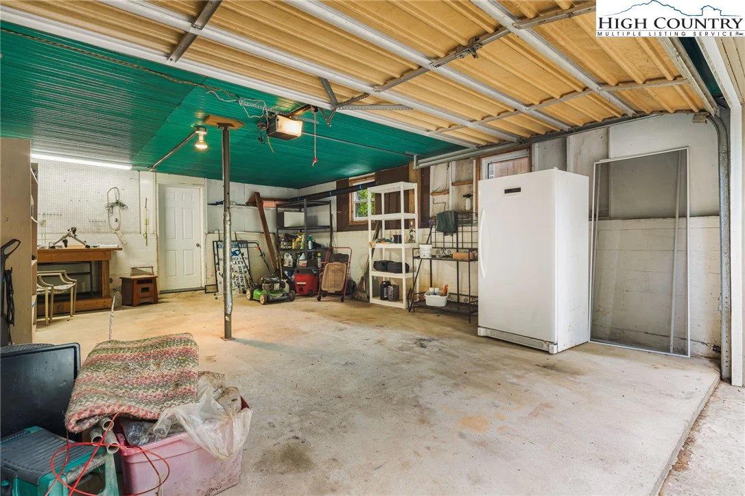 Image number 1 for the current listing