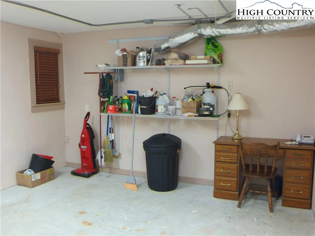 Image number 22 for the current listing