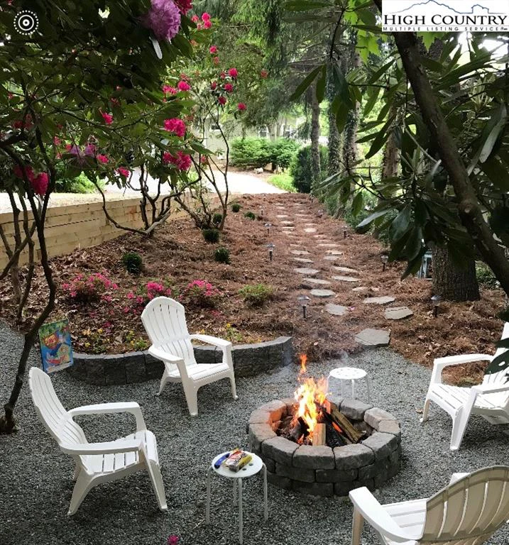 Image number 2 for the current listing