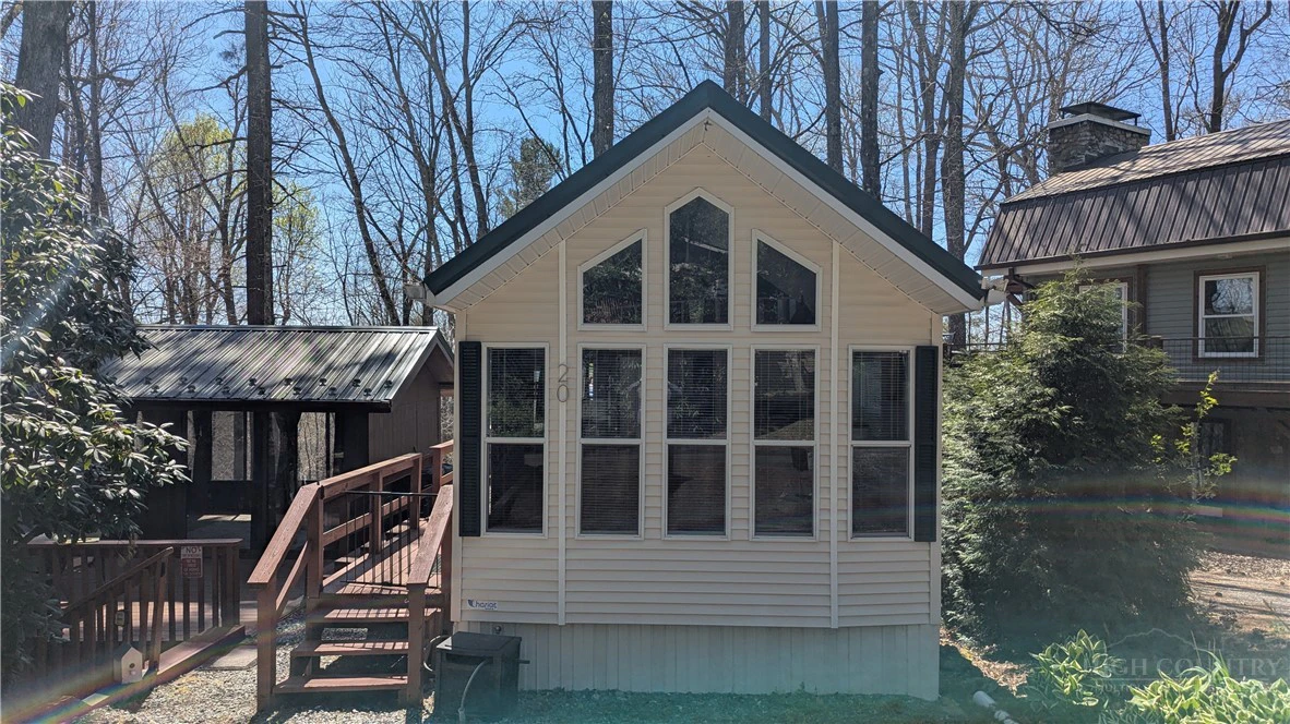Image number 1 for the current listing