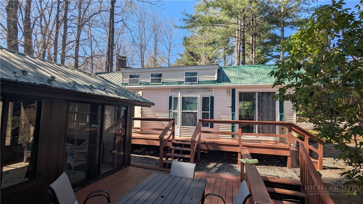 Image number 11 for the current listing