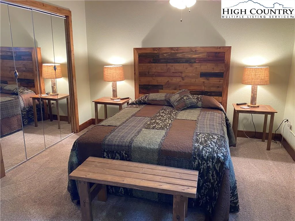Image number 2 for the current listing
