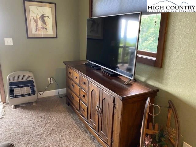 Image number 7 for the current listing