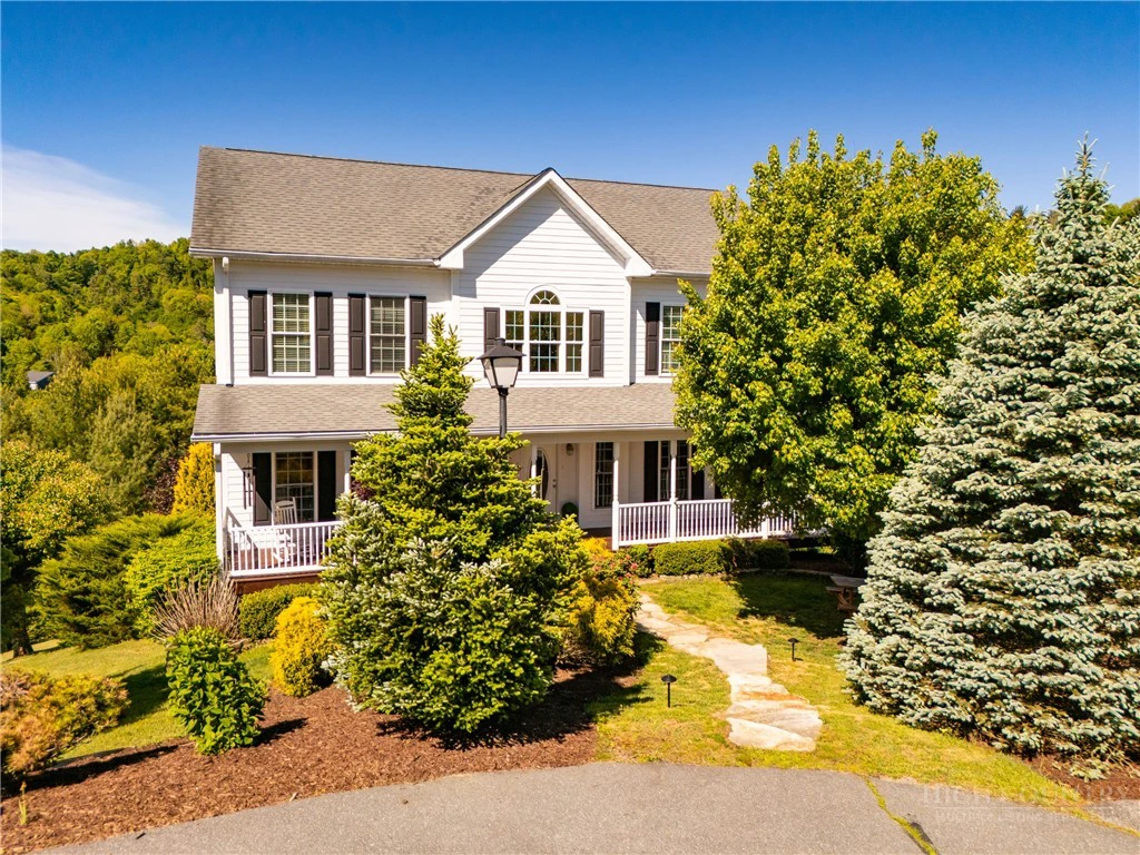 Image number 21 for the current listing